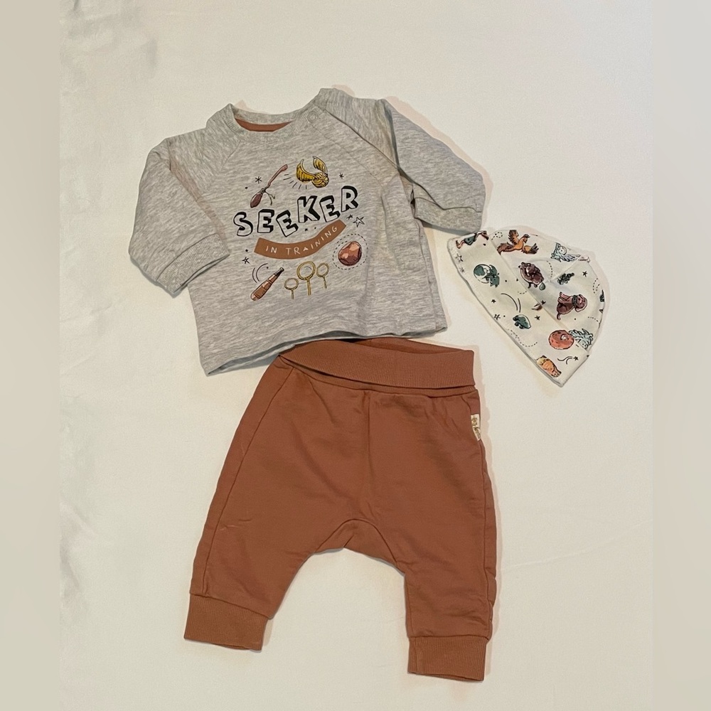 H&M Harry Potter 1-2m sweater and pants set